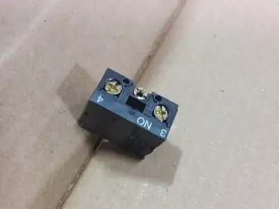 USED TELEMECANIQUE ZB2BE101