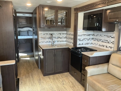 Used 2017 THOR MOTOR 31Z Campers, Caravans, Motorhomes Michigan US | Miedema Asset Management Group #1322363