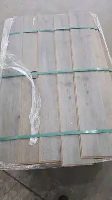 Full Pallet of Laminate Flooring – Mohawk Brand
