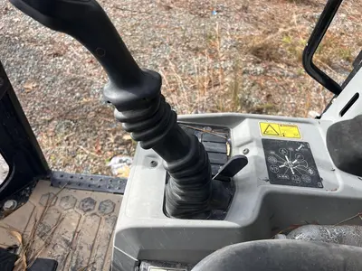 USED 2017 CAT WHEEL LOADER 903D