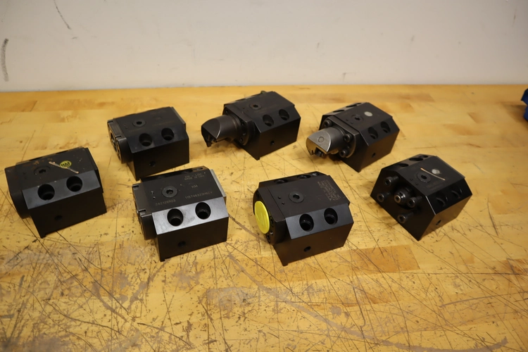 Used KENNAMETAL / MORI KM-LOC Tool Holders Minnesota US | Machinesused.com #1303711