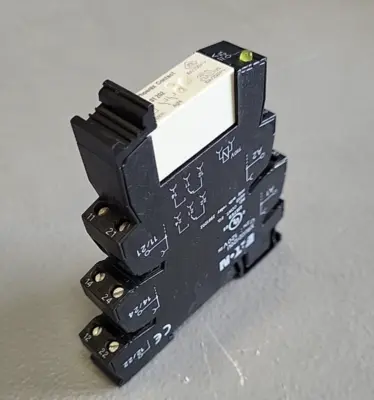 Eaton XRU2D120U Phoenix Contac.(BIN354)