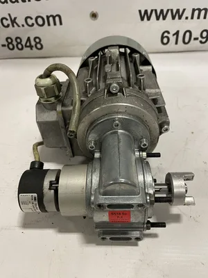 Sew-Eurodrive 21087071 Gear Drive/Speed Reducer 0.16/0.18HP 3PH 7:1 w/ Encoder