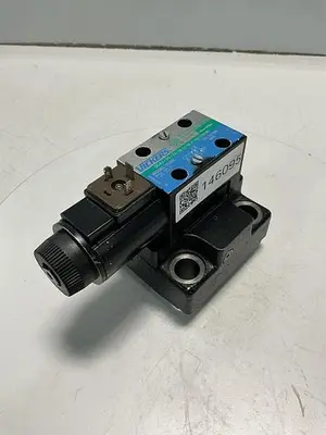 USED VICKERS DG4V-3S-7A-M-U-HL7-60-EN490