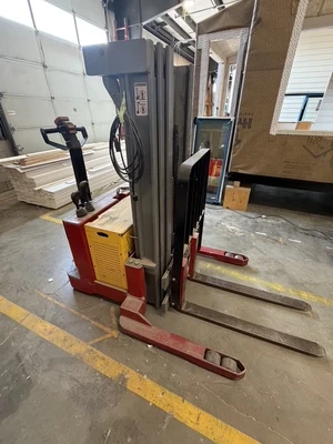 Used RAYMOND DSX40 Pallet Jacks Oregon US | MachineryMax #1427423