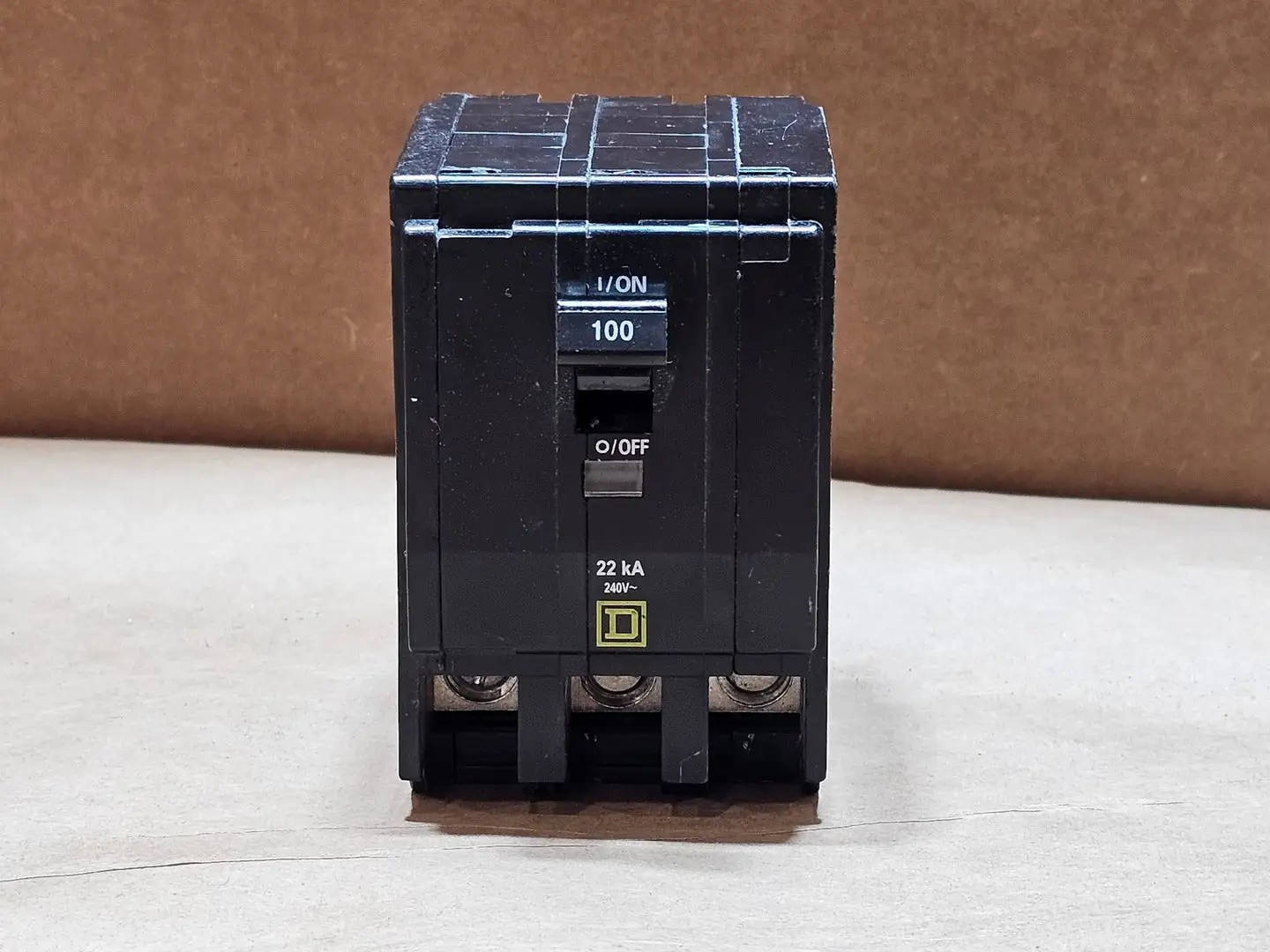 USED SQUARE D QO3100VH