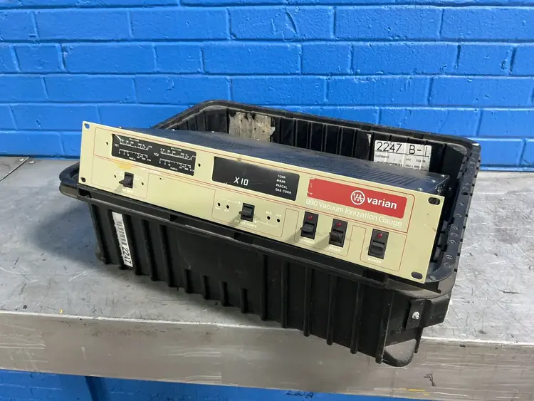 Used VARIAN 880 Vacuum Gauges / Controllers Ohio US | HGR 24 #1545412