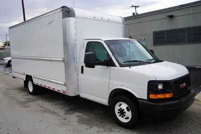 Used 2017 GMC SAVANA G3500 Box trucks Florida US | Truck and Van Outlet #1541709