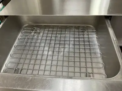 Used APW Wyott Used APW Wyott BW-50 Hot Dog Bun Warmer Steamer 120V Heated Cabinets & Displays Illinois US | Falcon Restaurant Supply #1376225