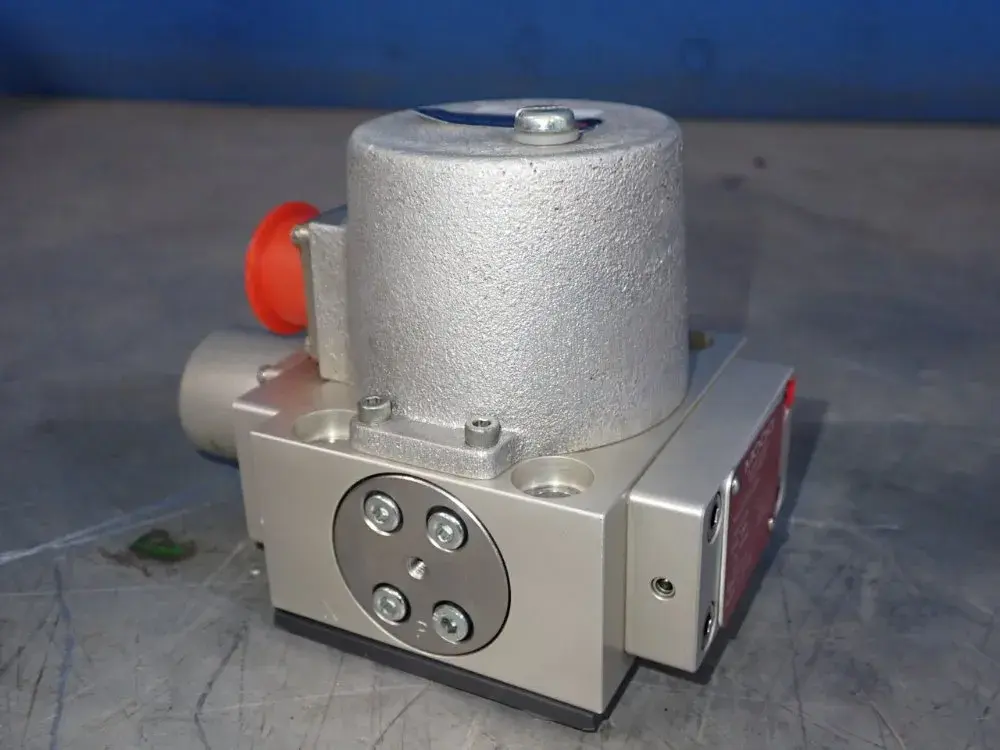 USED PERFECTION SERVO/MOOG D765606