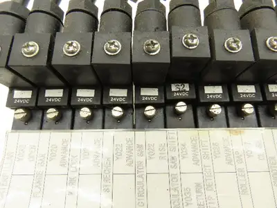 Koganei Pneumatic Solenoid Valve 10-Station W/Single Supply Manifold 24V