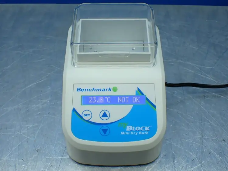 Used BENCHMARK SCIENTIFIC BSH200 Baths / Circulators Ohio US | HGR 24 #755291