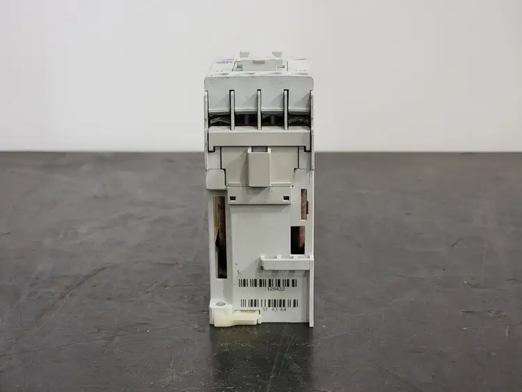 Used ALLEN-BRADLEY 700-CF220D Misc Electrical & Power Parts British Columbia CA | Lenmark #246997