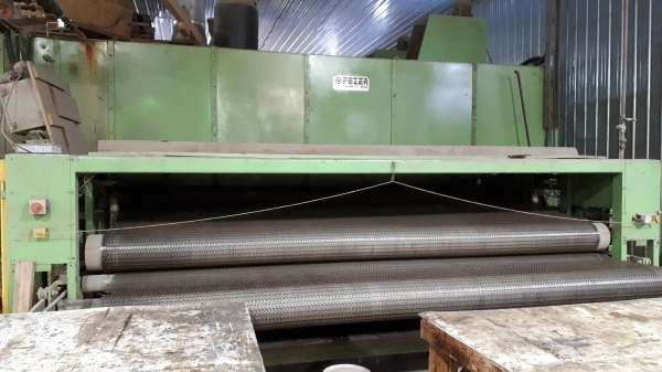 Fezer Wood Veneer Screen Dryer, Infeed and Outfeed