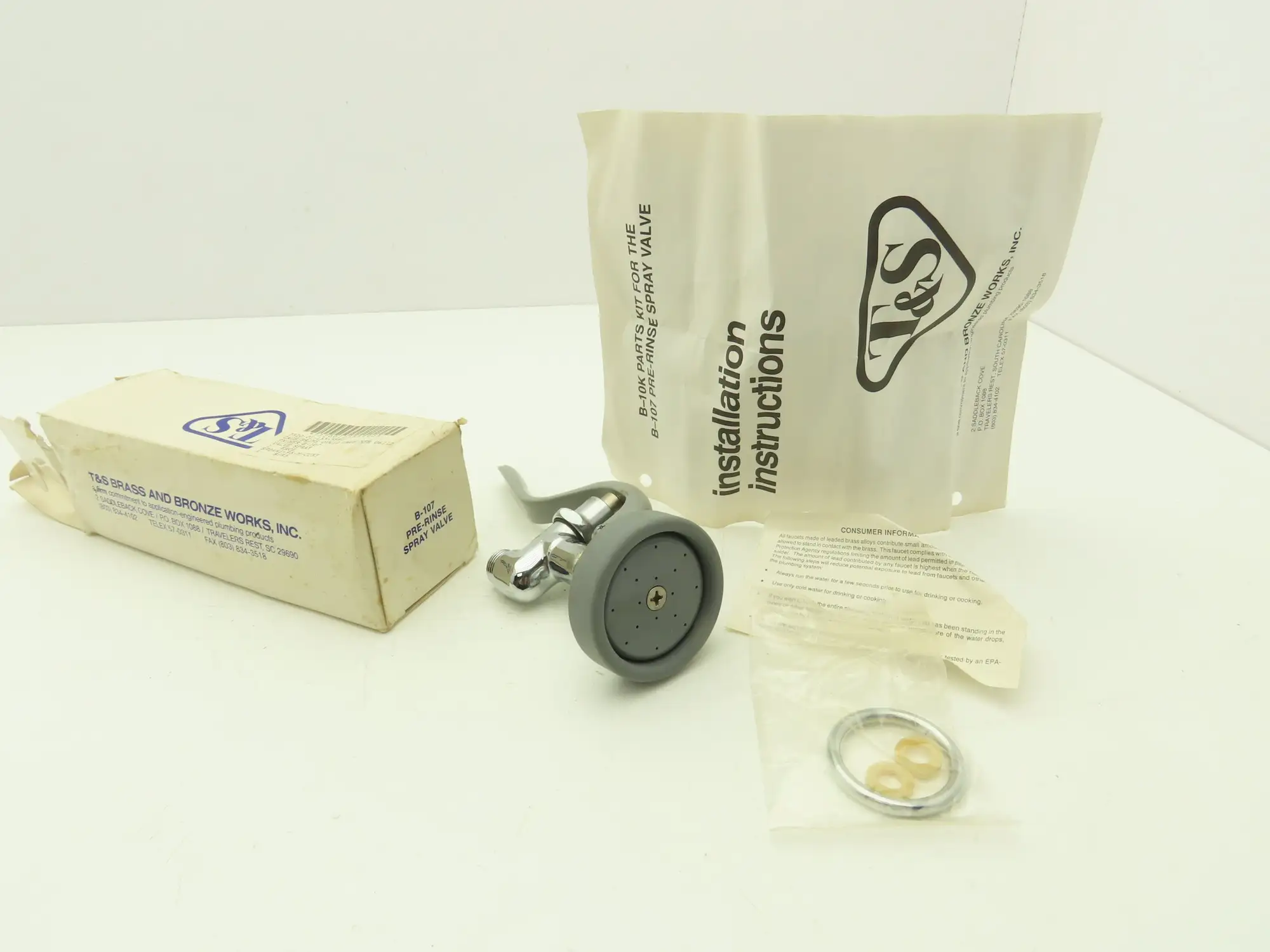 T&S B-107 Spray Valve W Grey Rubber Bumper DOE Spray Face 1.15 GPM @60PSI