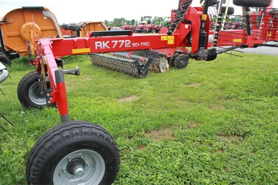 New | in-Stock 2026 MASSEY FERGUSON RK772SD-TRC Hay Rakes Pennsylvania US | Zimmerman Farm Service #1409883