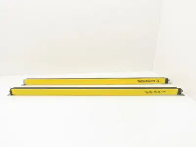 Schmersal SLC440COM-ER-0890-14 Safety Light Curtain Transmitter & Receiver Set