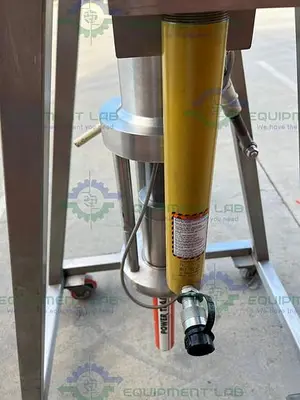 USED SEPTECH ANNULAR EXPANSION STAINLESS STEEL PREPARATIVE HPLC COLUMN W/ HAND PUMP