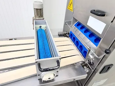 2008 Koenig T5S SK51 & SK67 Automatic Divider Rounders | Harvest Equipment and Fabrication Inc (9)