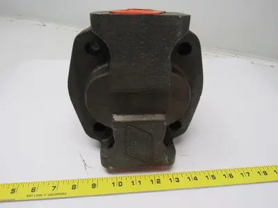 PARKER COMMERCIAL 322-9111-234 Port End Cover & Gear Housing?