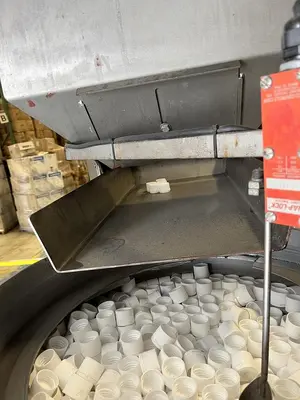 Used Equipment Express Automatic Inline Quill Capper