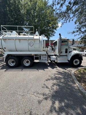 2016 PETERBILT KEITH HUBER DOMINATOR DOT Industrial Vac | VacSource (1)