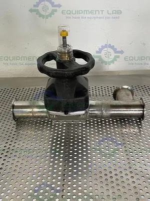 USED ITT PURE-FLO 2-316L-RA20MAX-CWP150 3 WAY DIAPHRAGM VALVE W/ 2" SANITARY FITTING
