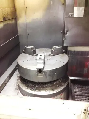 USED OKUMA & HOWA VTM-100