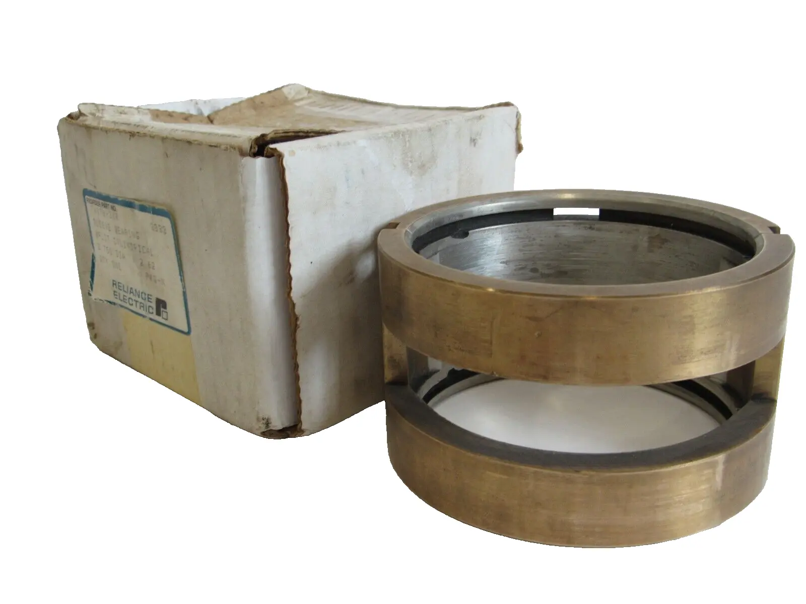 USED RELIANCE ELECTRIC 76876-31R SLEEVE BEARING 3.750 DIA. x 2.62 7687631R