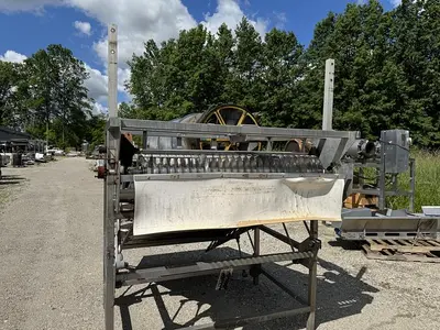 USED MAGNUSON ENGINEERING SHUFFLO FEEDER AND SLICER 54" WIDE