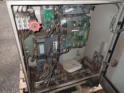 USED 2013 YASKAWA MOTOMAN MOTOMANMH6