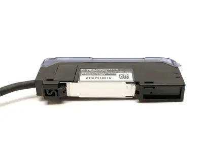 FS-V21RP | Keyence  Fiber Amplifier Main Unit PNP 3-Pin Male Connector 27" Cable - Used