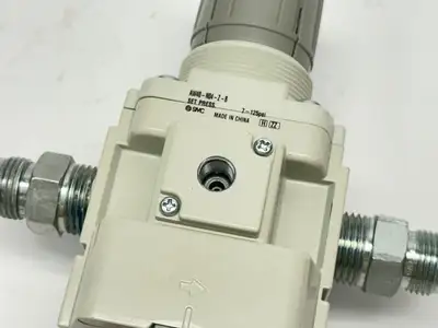 Used SMC AW40-N04-Z-B Air Pressure Regulators Michigan US | Maverick Industrial Sales #1486187