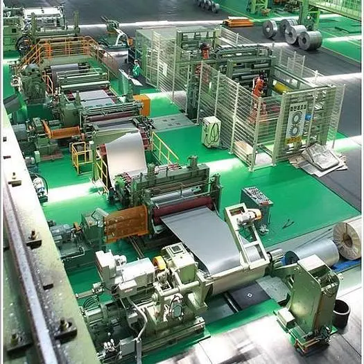 72" (1850mm) x .125" (3.2mm) x 55,000# Slitting Line with Automatic Tooling and Knife Setup