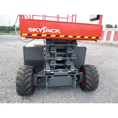 New | in-Stock 2018 Skyjack SJ6832RT Scissor Lifters New York US | United Lift #1446636