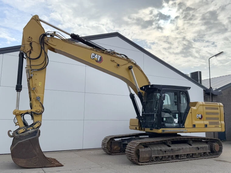 USED 2020 Caterpillar 330