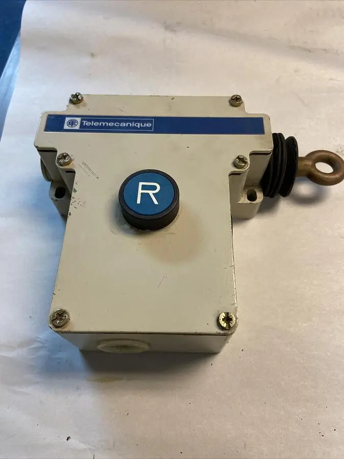 New | in-Stock TELEMECANIQUE XY2-CE-1A-190 Relays & Switches | Surplus Asset Holdings #1205617