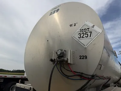 Used 2023 ETNYRE ASPHALT TRANSPORT Tanker Trailers Minnesota US | Carco Truck & Equipment #1513923
