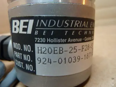 NEW BEI INDUSTRIAL ENCODER H20EB-25-F28-SS-500-ABZC-7272-SCS36-28V-S