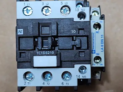 Used TELEMECANIQUE TC1D3210 Switchgears British Columbia CA | Lenmark #1438449