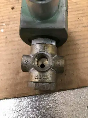 ASCO Red-Hat 8320G184 1/4″ 3-Way Brass Solenoid Valve 115PSI WOG 11.6W