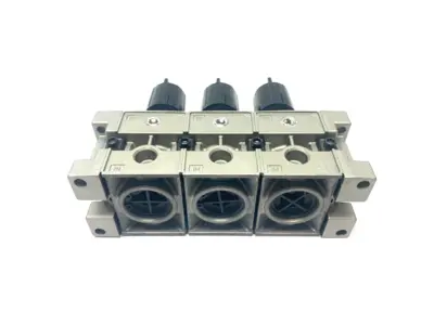 USED SMC MODULAR 3-REGULATOR MANIFOLD 1/4" NPT