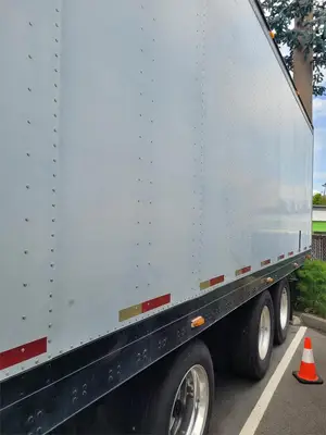 USED 2002 UTILITY 53FT