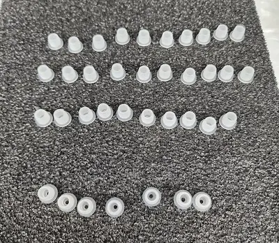 WHITE PLUGS