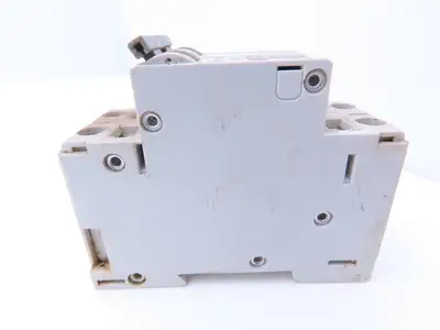 Allen Bradley 1492-CB2-G100 Circuit Breaker 2 Pole 10A 480VAC Lot of 9