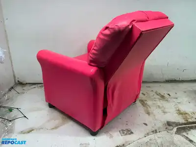 The Crew Furniture Pink Kid’s Recliner Sofa