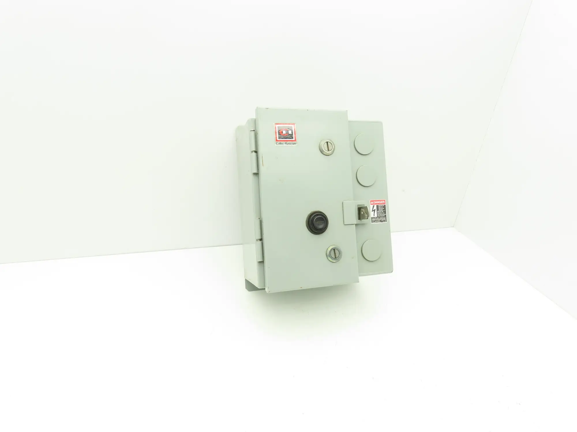 Cutler Hammer Motor Starter **Enclosure Only**