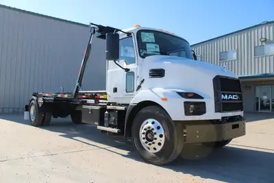 New | in-Stock 2025 MACK MD6 Hooklifts & Roll-Offs Texas US | Roll Off Truck World #1491908