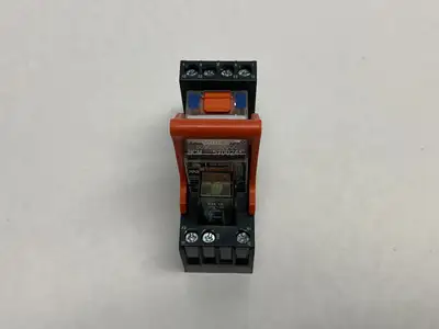 USED WEIDMÜLLER RELAY SOCKET BASE W/ 8690200000 RELAY