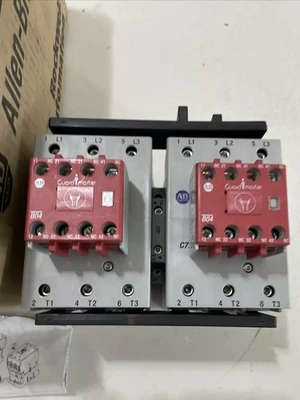 NEW Allen-Bradley 104S-C72D210C
